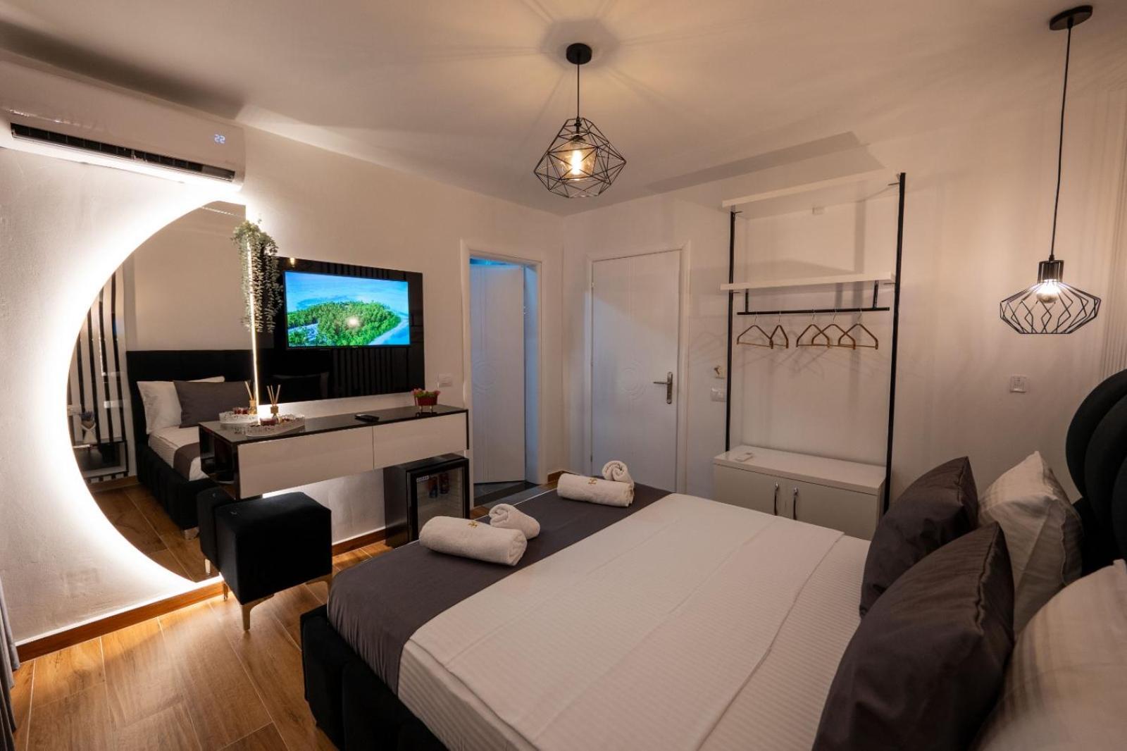 Crown Hf Ksamil Apartment Luaran gambar