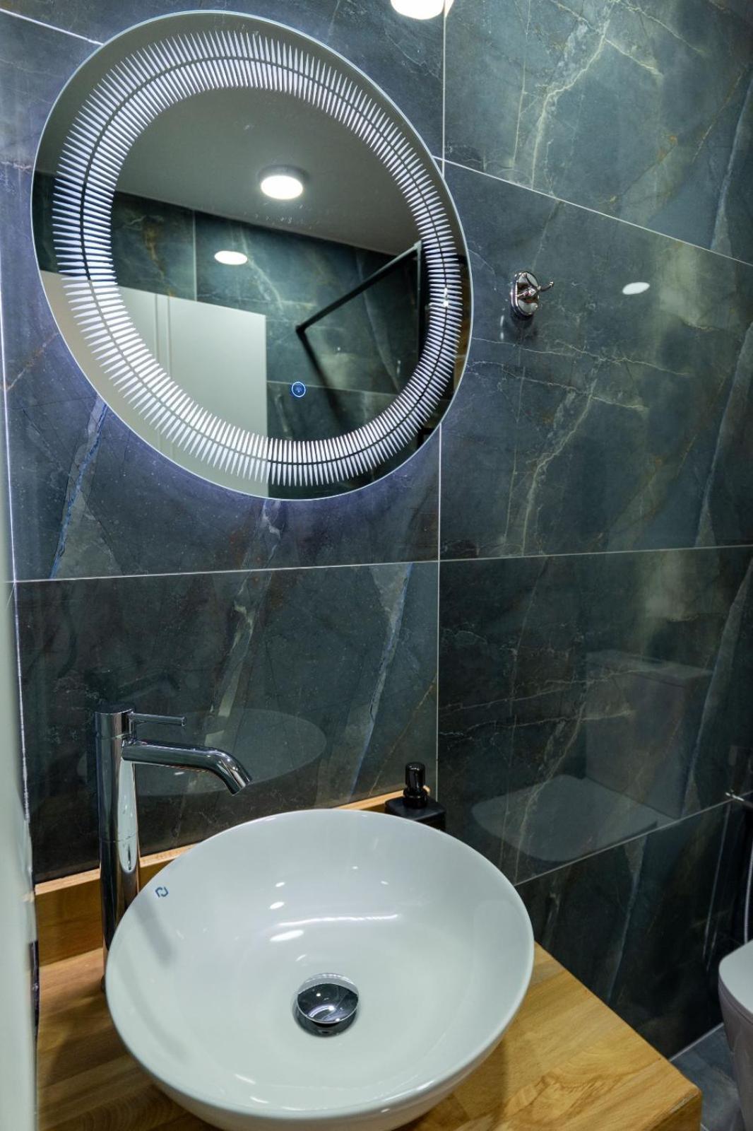 Crown Hf Ksamil Apartment Luaran gambar