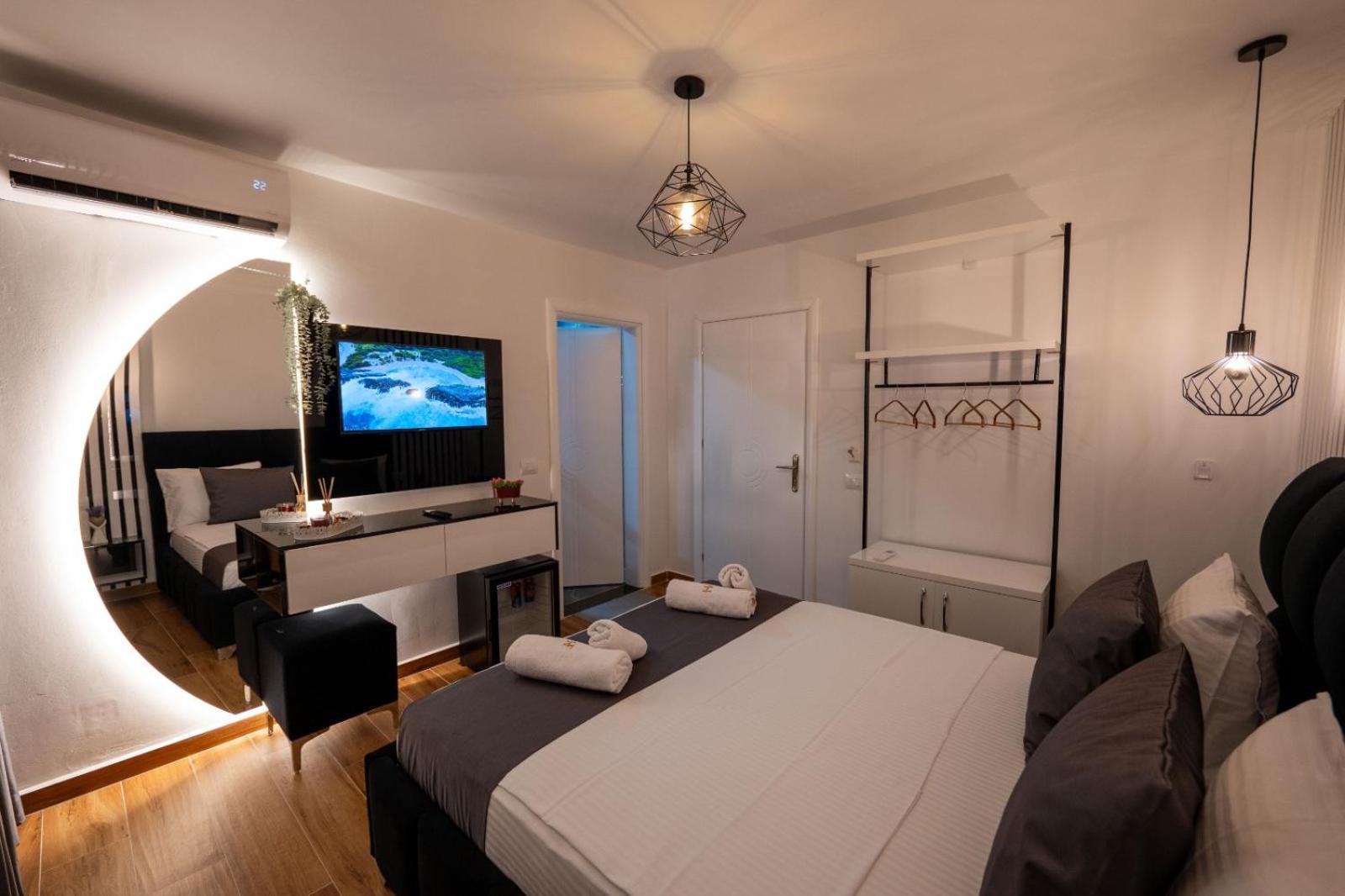 Crown Hf Ksamil Apartment Luaran gambar