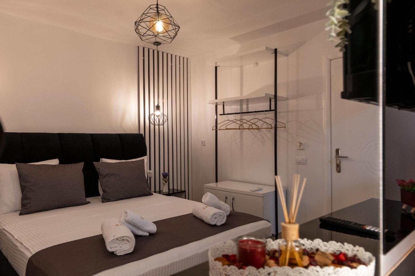 Crown Hf Ksamil Apartment Luaran gambar