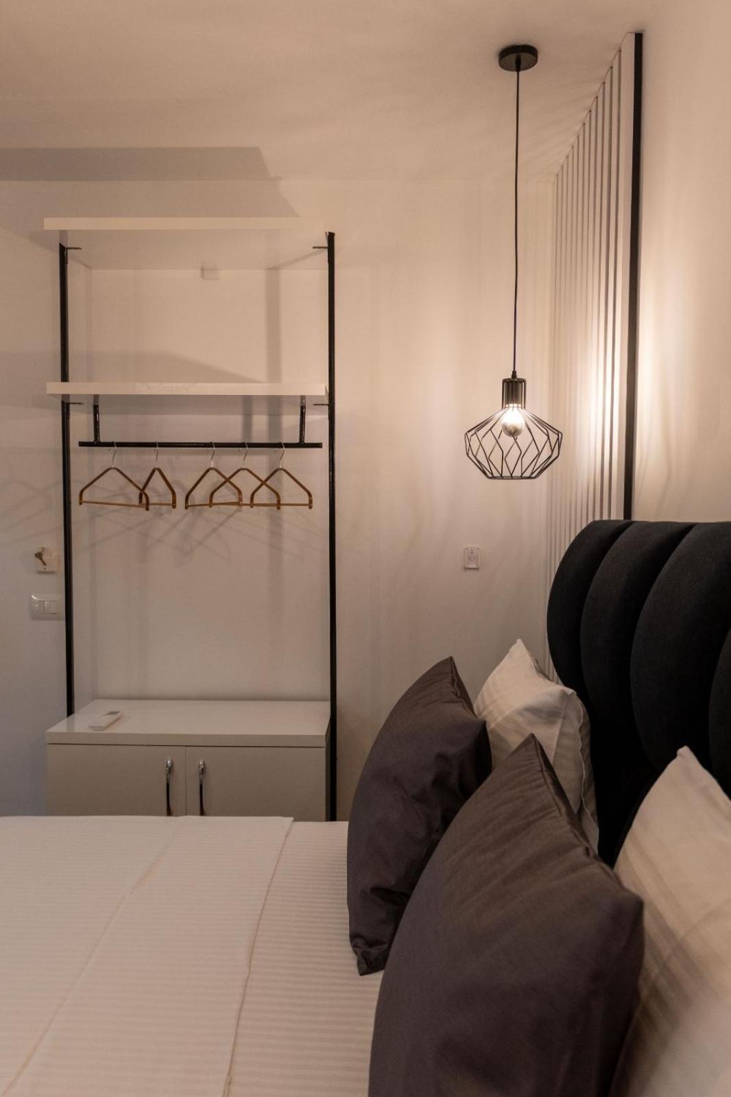 Crown Hf Ksamil Apartment Luaran gambar