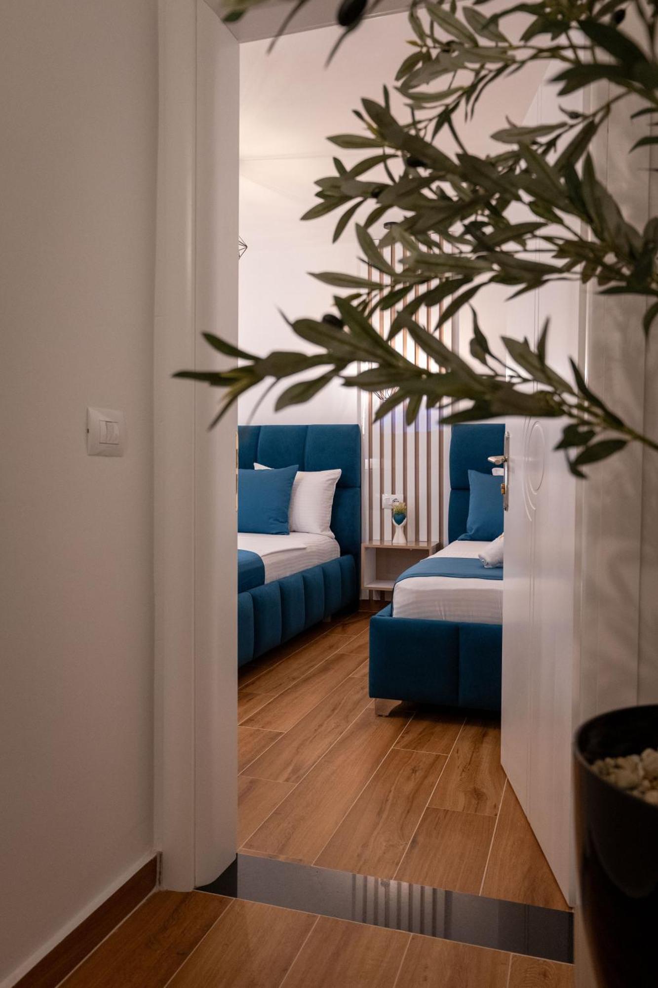Crown Hf Ksamil Apartment Luaran gambar